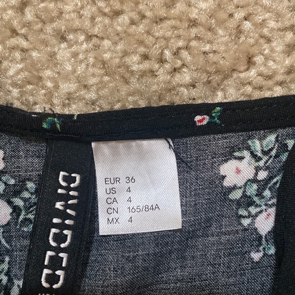 H&M floral print mini dress - Picture 5 of 5